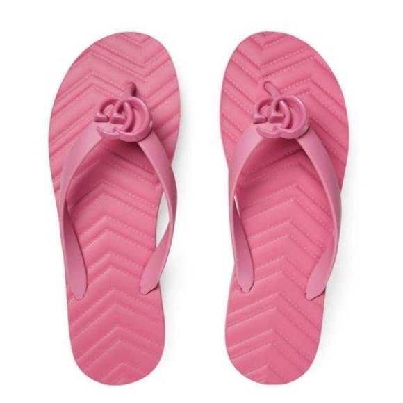 Gucci Shoes - Gucci Pink Pascar Flip Flops in Chevron w/ Thong Styling & GC Signature Logo